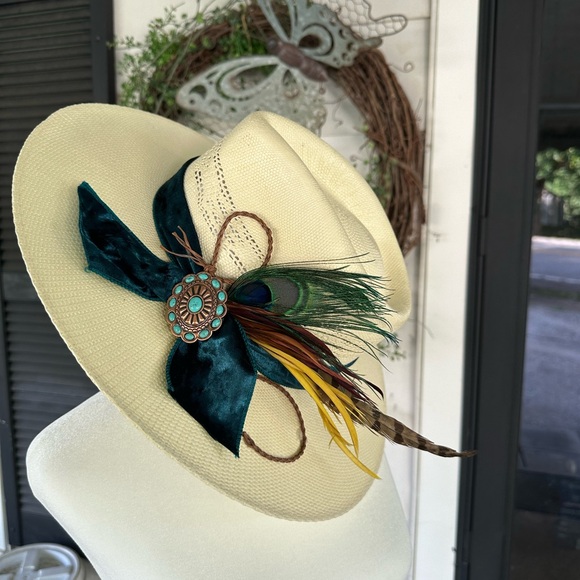 Custom Charlie 1 Horse - Picture 9 of 13